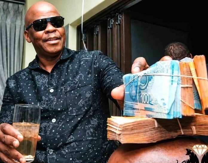 Joe Sibanyoni pictured with cash amid Madlanga Commission allegations involving the Kwagga 20.